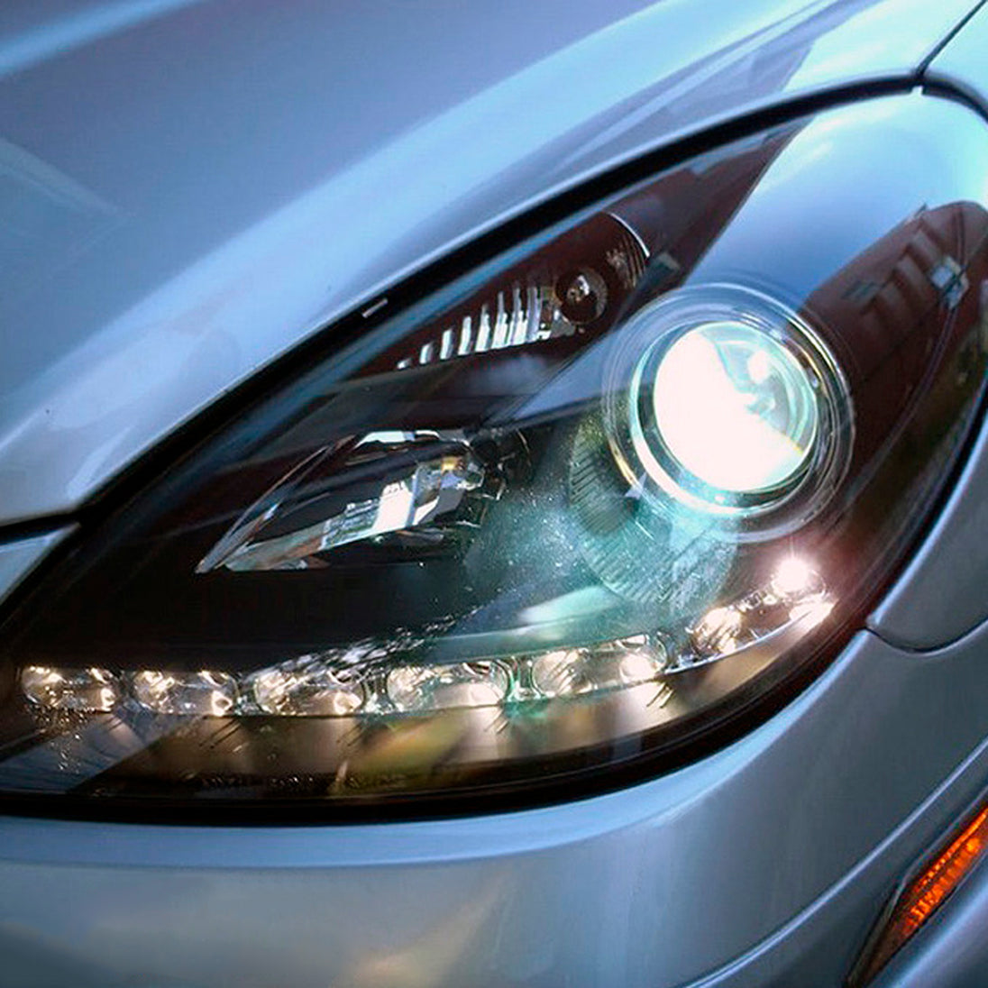 ACANII - For [HID Model] 2005-2011 Mercedes Benz R171 SLK Class LED DRL  Chrome Housing Projector Headlights Headlamps